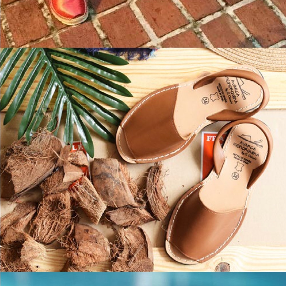 Avarcas by C. Ortuno